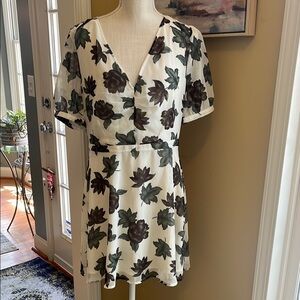 🏖️ Avec Les Filles Green and White Flutter Sleeve Mini Sundress